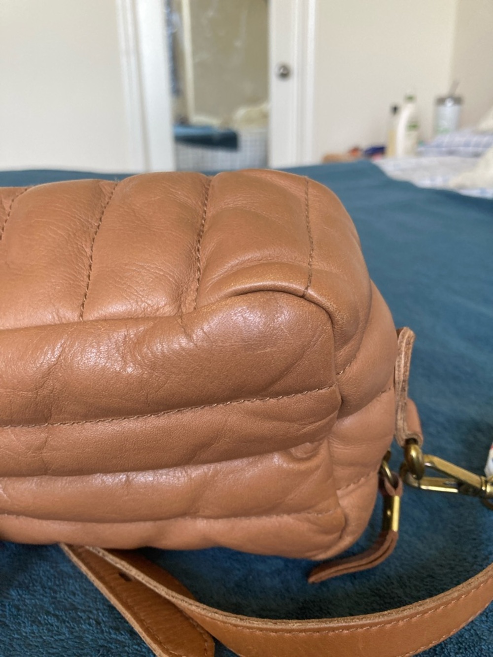 Madewell The Transport Camera Bag: Puff Edition - Picture 12 of 16